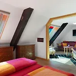 شقة Grundhaeusle